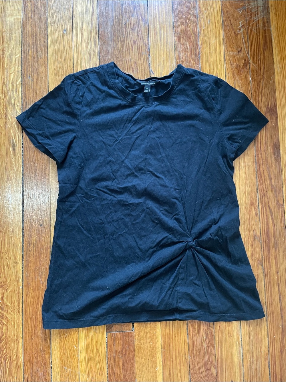 Banana Republic Black Short-Sleeve Twist-Knot Tee